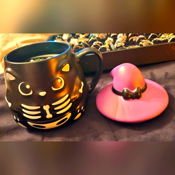 Charmed Aroma Candle - Picture 1 of 4